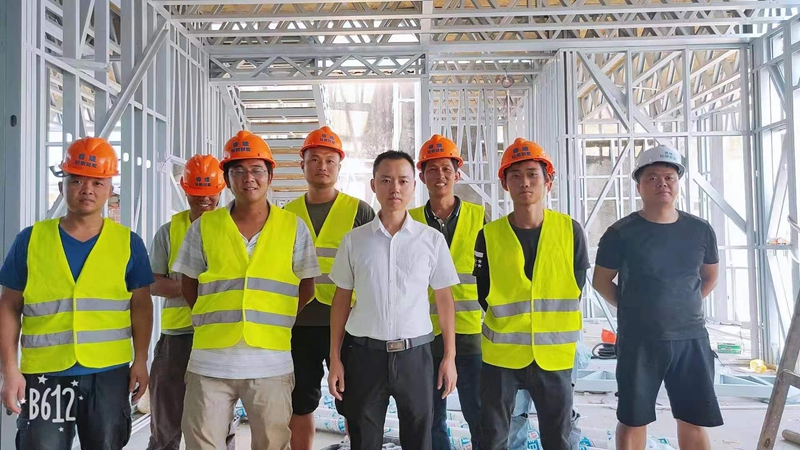 睿捷輕鋼別墅施工團(tuán)隊(duì)